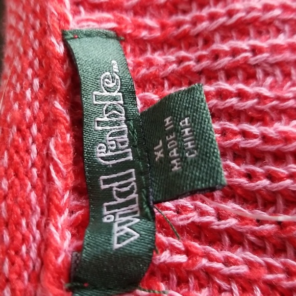 Red sweater - Picture 3 of 3